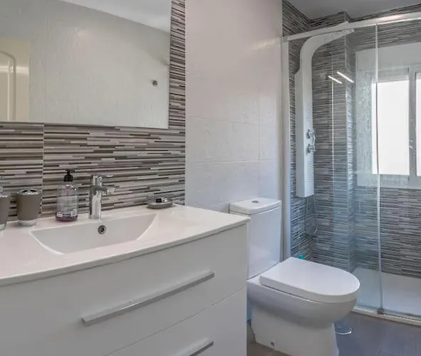 Luminoso Apartamento Centro Triana 아파트 *