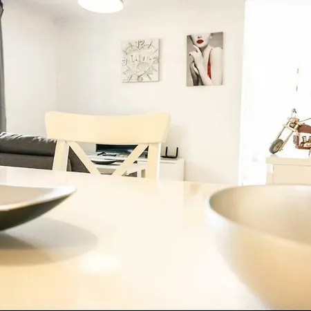 Luminoso Apartamento Centro Triana דירה *