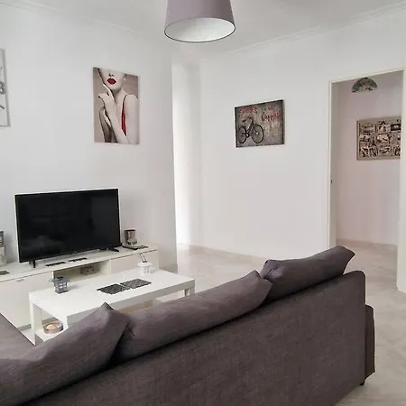 Luminoso Apartamento Centro Triana דירה *